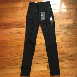 Women’s Black Skinny Ripped Jeans